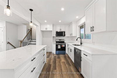 317 Russell Street • Woodstock, ON photo 8