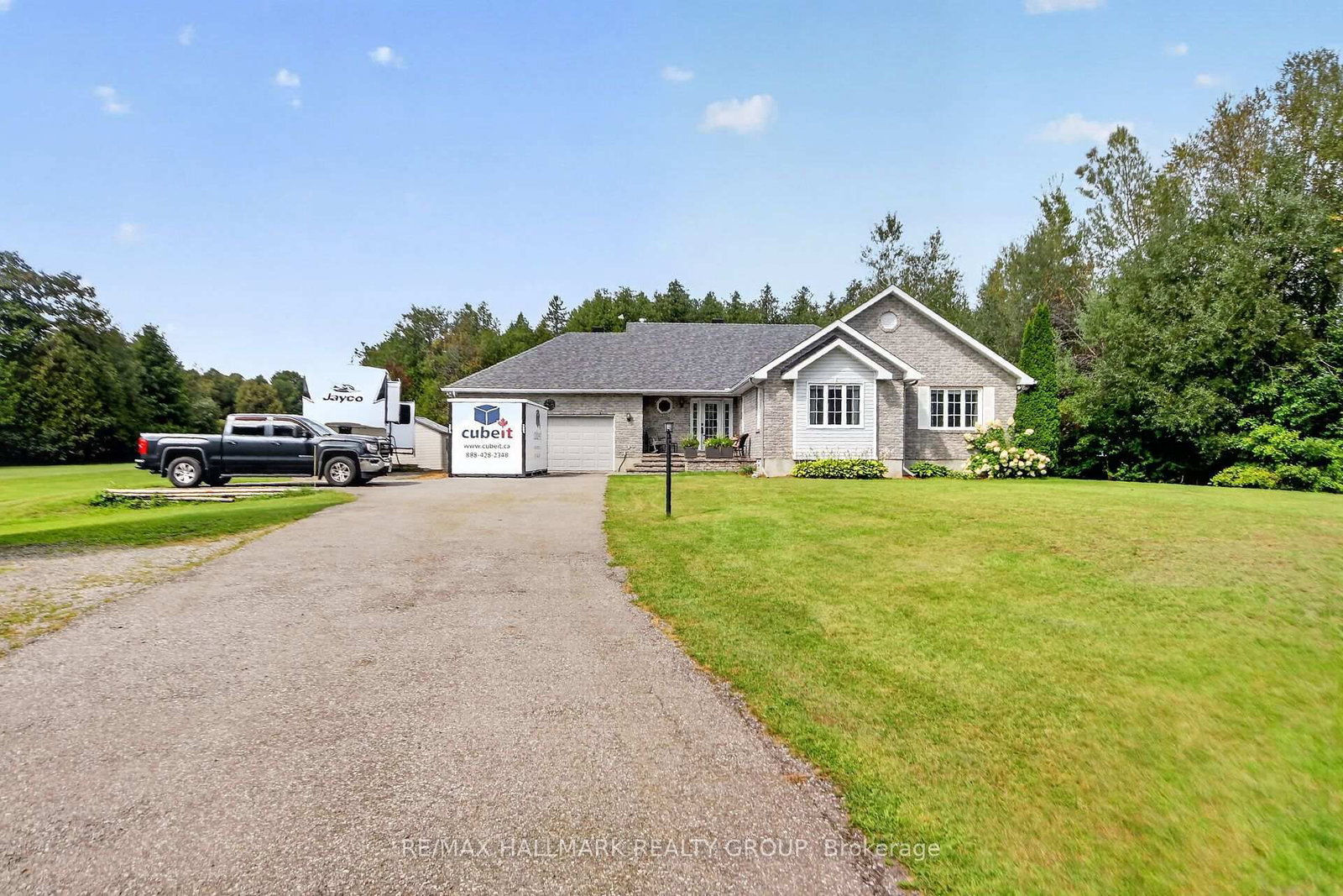 8251 Ranita Crescent • Metcalfe, ON photo 1