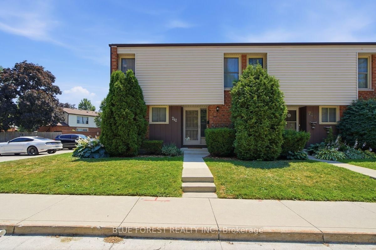 742 Fanshawe Park Road, London North