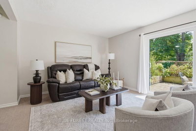 742 Fanshawe Park Road E • London North, ON photo 6