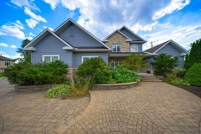 562 Pennycross Lane • Carp, ON photo 2