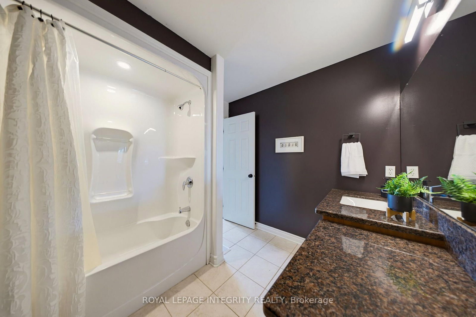 562 Pennycross Lane • Carp, ON photo 31
