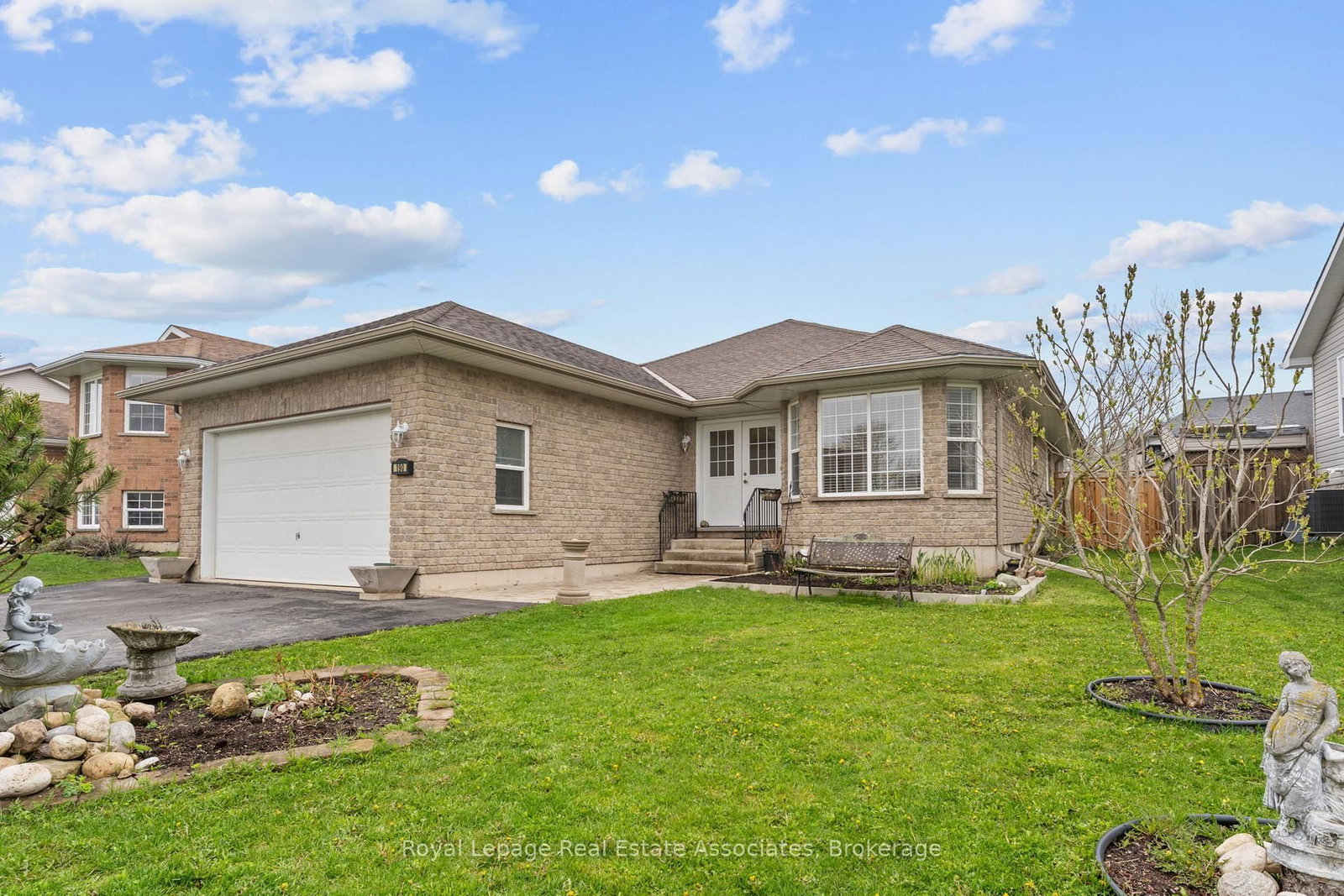 190 Sheffield Street • Southgate, ON photo 1