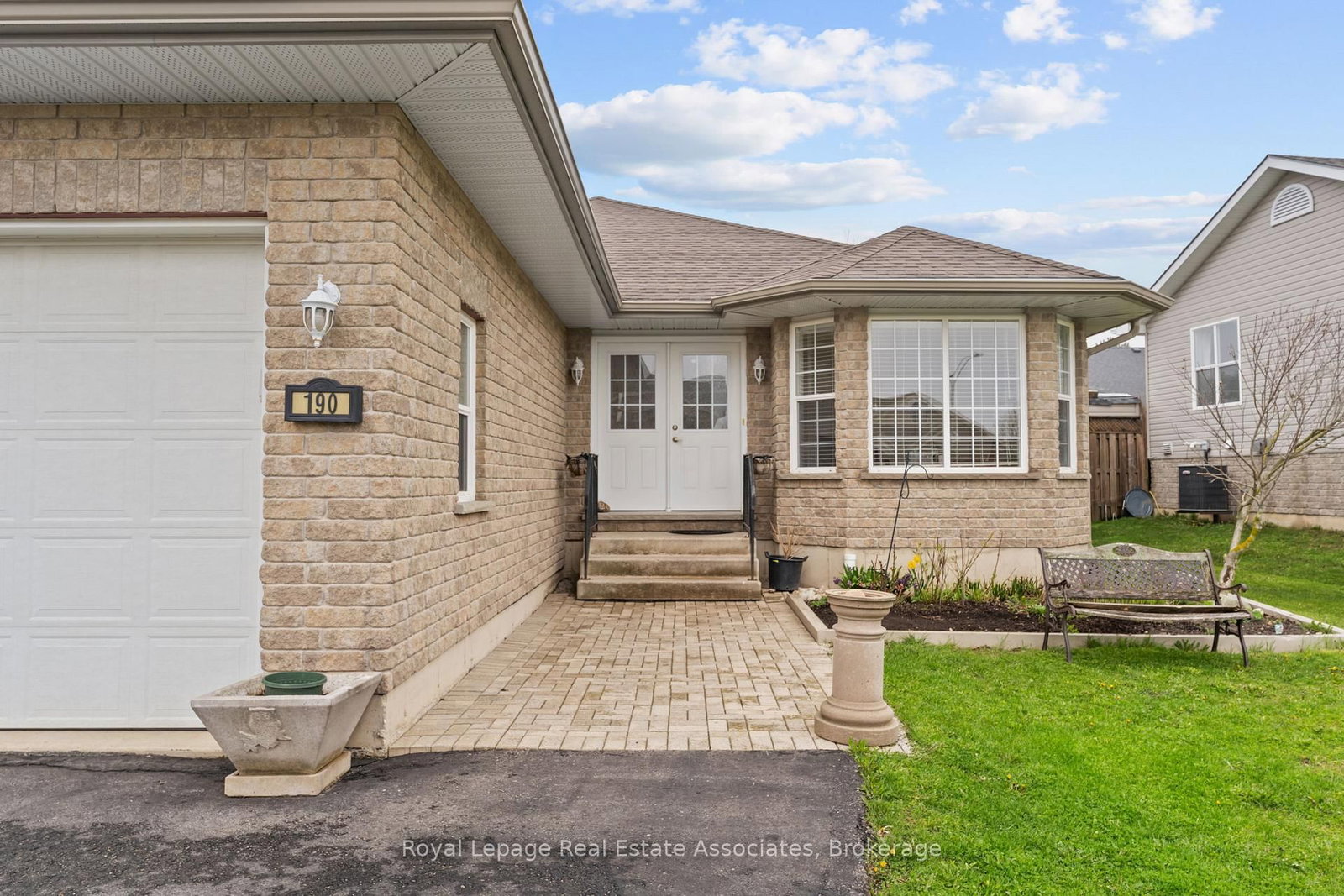 190 Sheffield Street • Southgate, ON photo 3