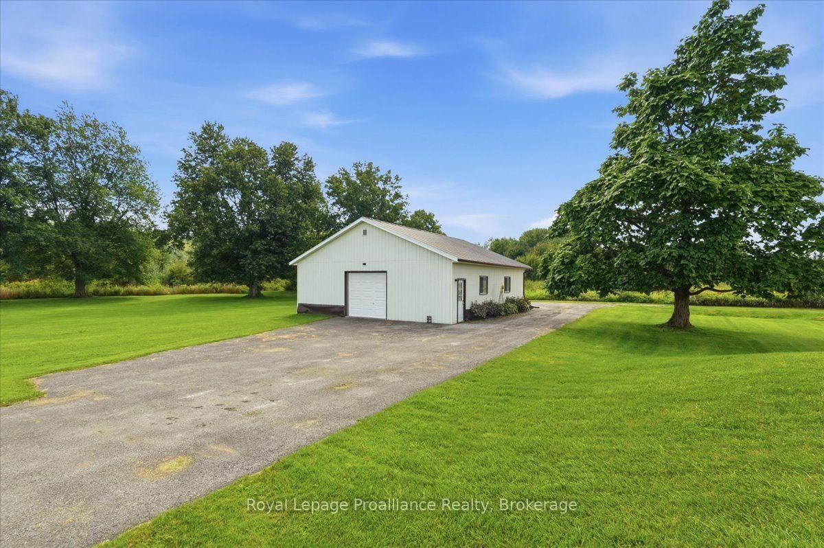 305 Valley Road • Prince Edward County, ON photo 4