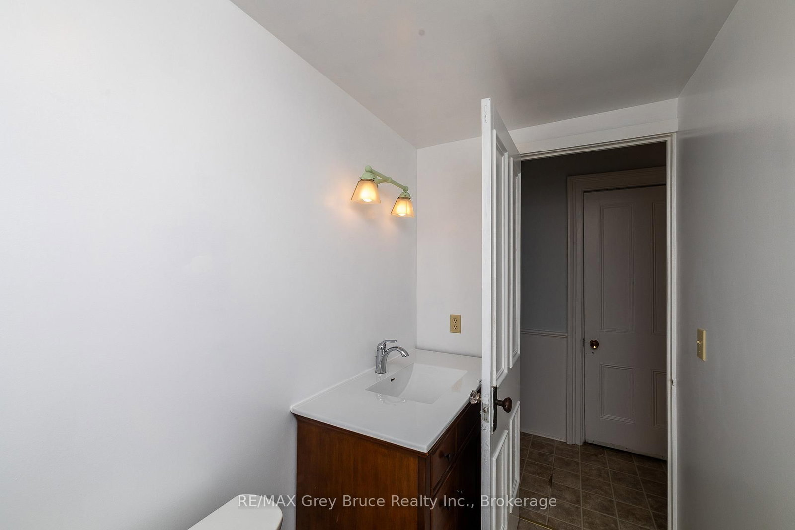 902 2nd Avenue W • Owen Sound, ON photo 28