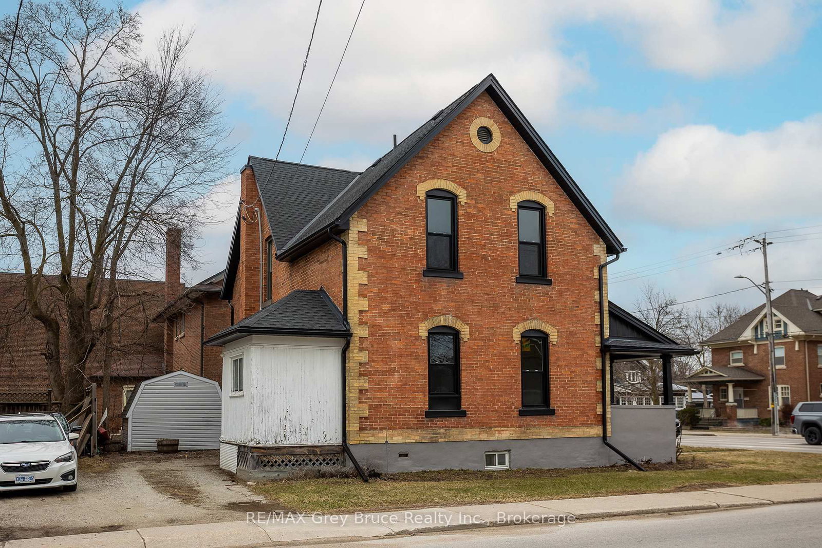 902 2nd Avenue W • Owen Sound, ON photo 4