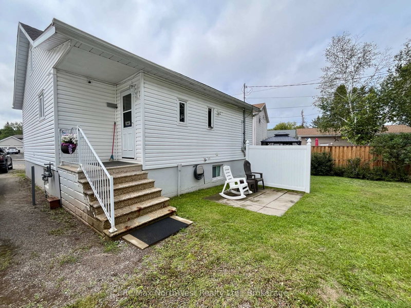 10 Spruce Road