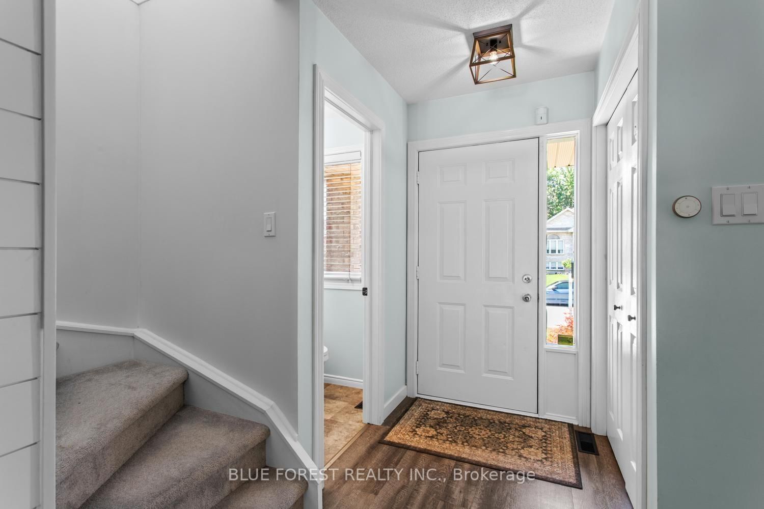 51 Hickory Boulevard W • Strathroy-Caradoc, ON photo 4