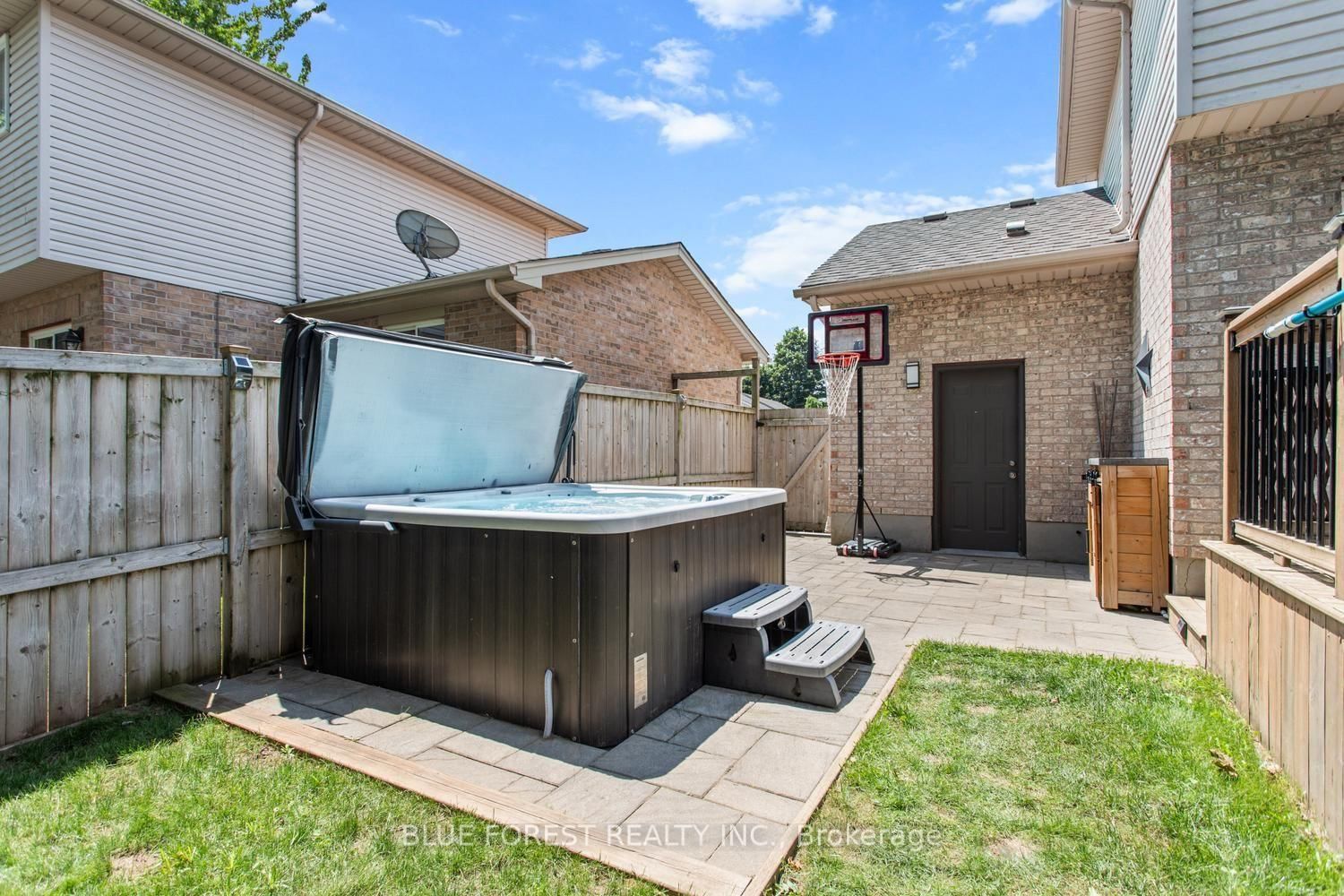51 Hickory Boulevard W • Strathroy-Caradoc, ON photo 41