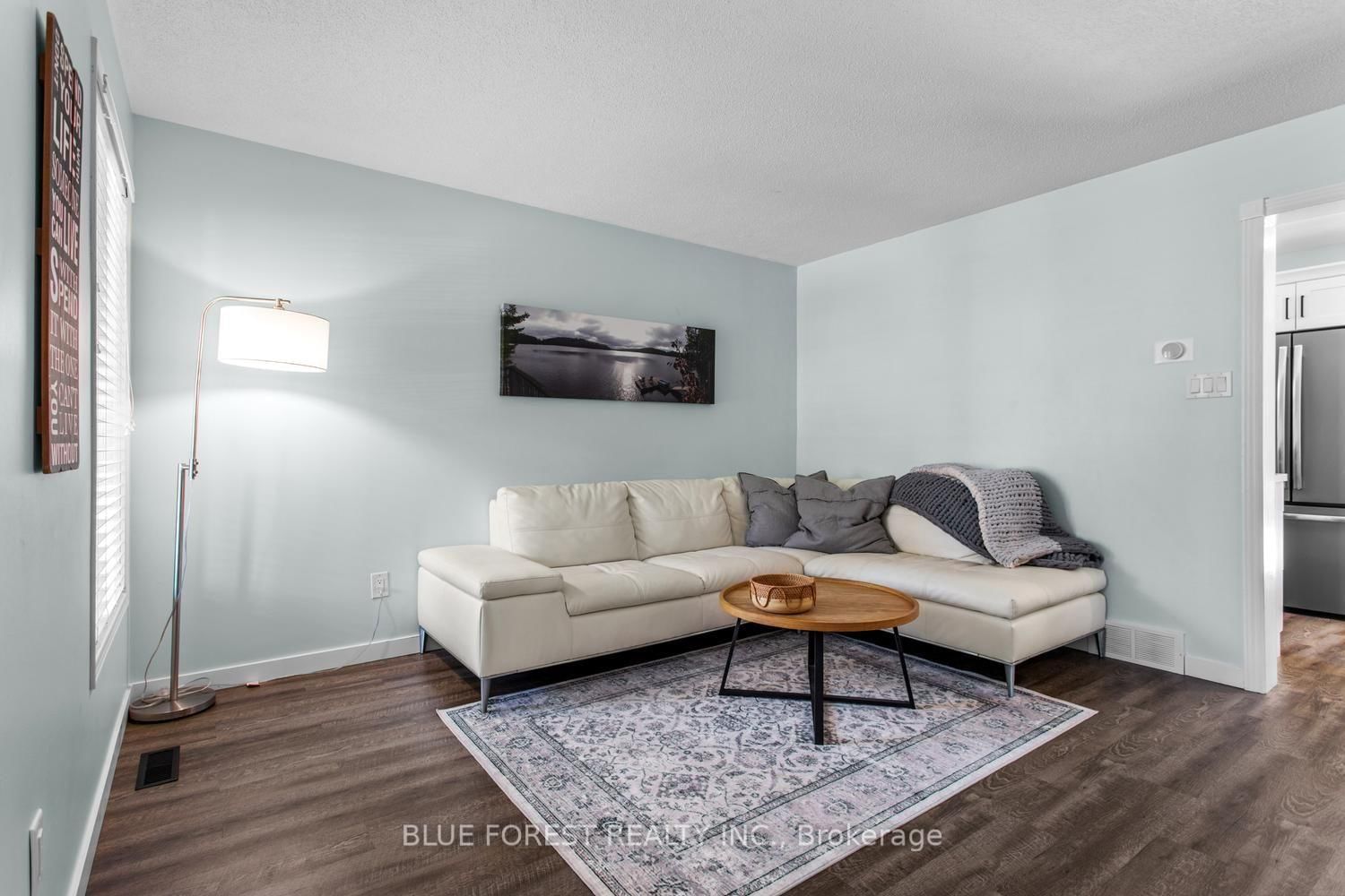 51 Hickory Boulevard W • Strathroy-Caradoc, ON photo 6