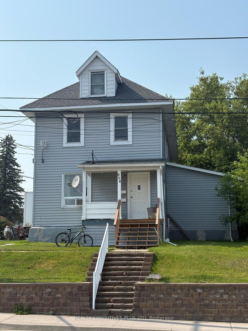 106 Fourth Avenue W