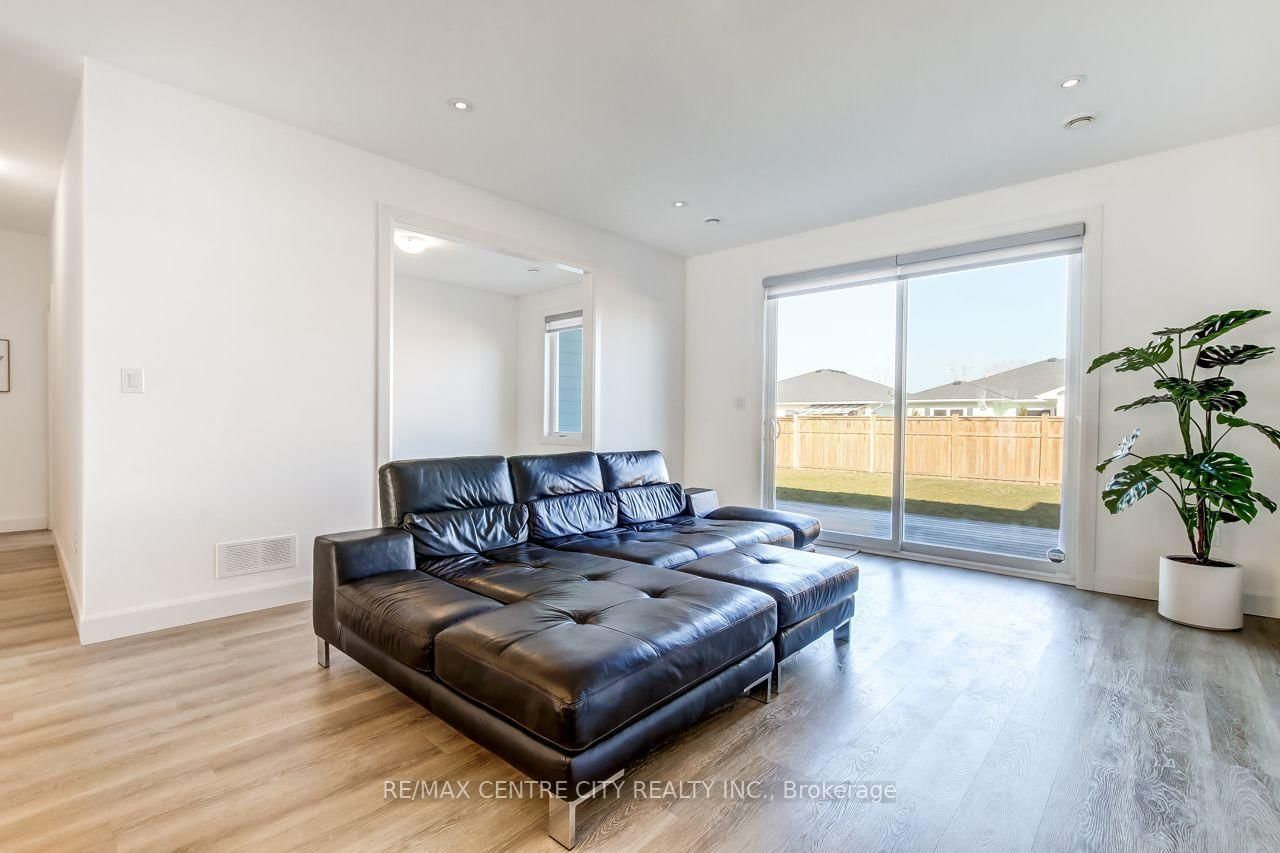 423 George Street • Central Elgin, ON photo 11
