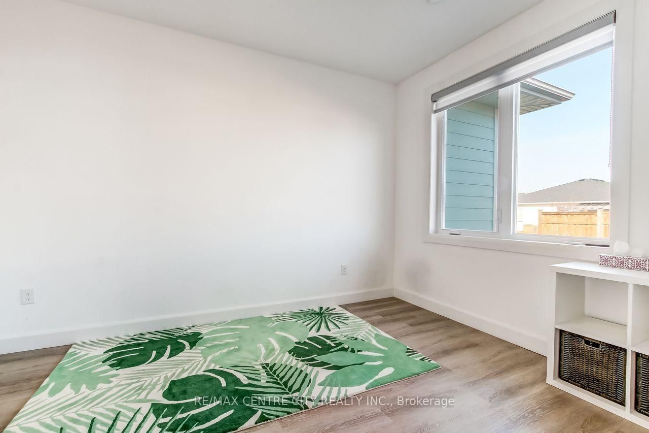 423 George Street • Central Elgin, ON photo 14