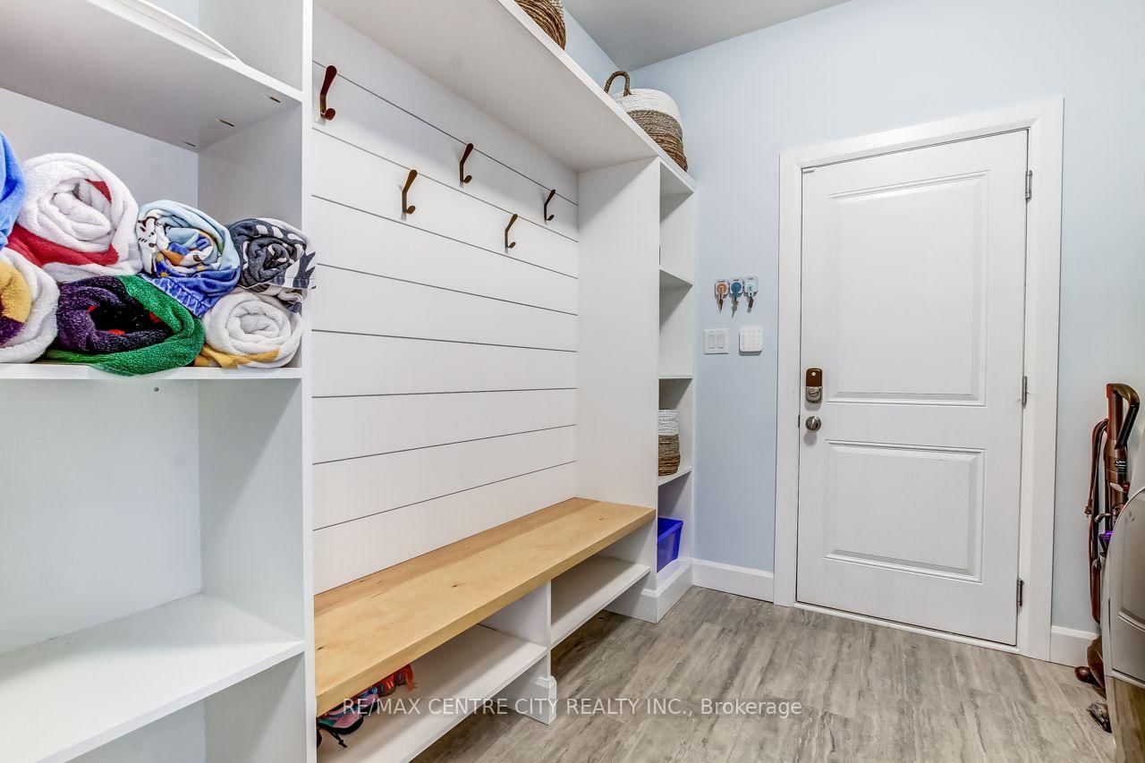423 George Street • Central Elgin, ON photo 16