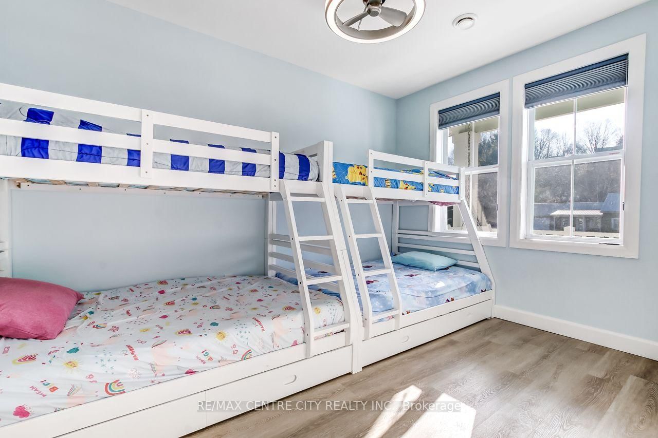 423 George Street • Central Elgin, ON photo 5