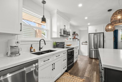 203 Merlin Crescent • London East, ON photo 6