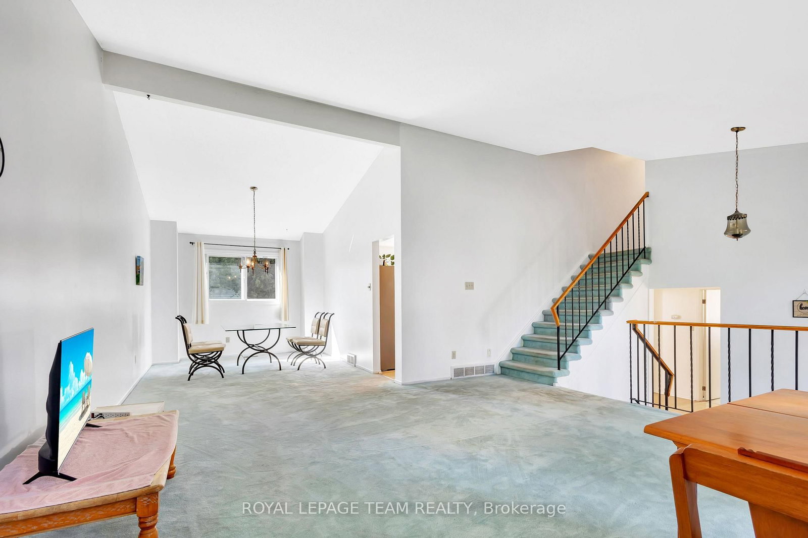 50 Equestrian Drive • Ottawa, ON photo 6