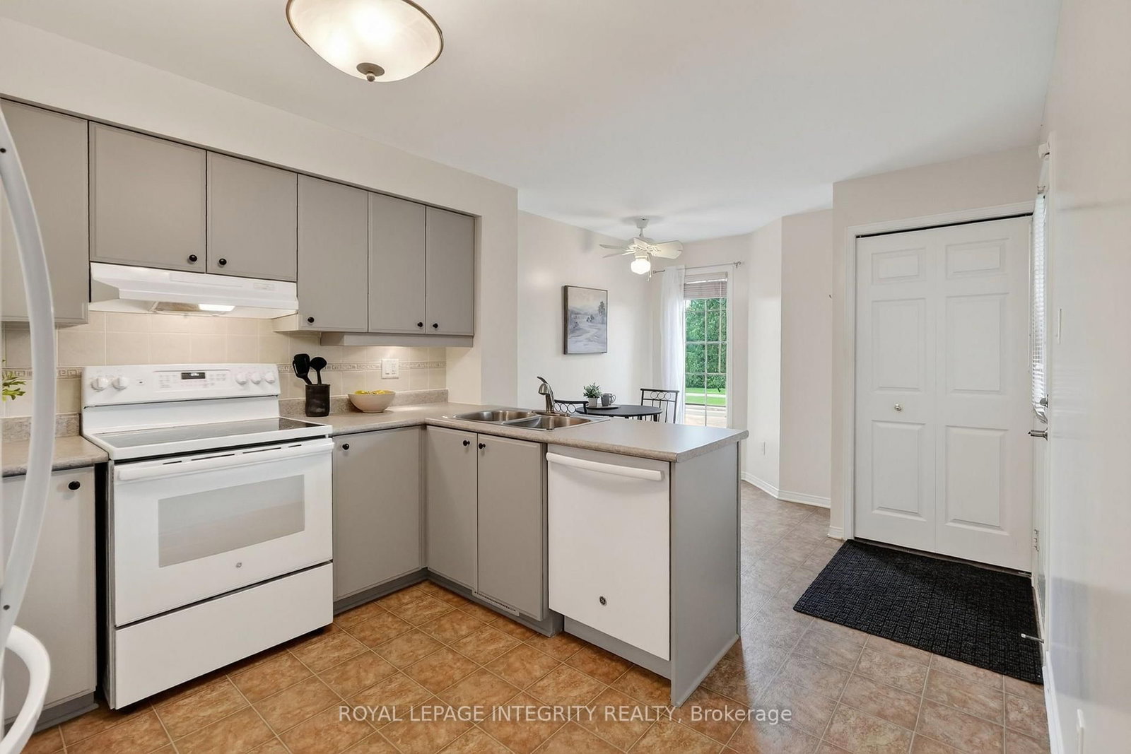 795 Longfields Drive • Ottawa, ON photo 10