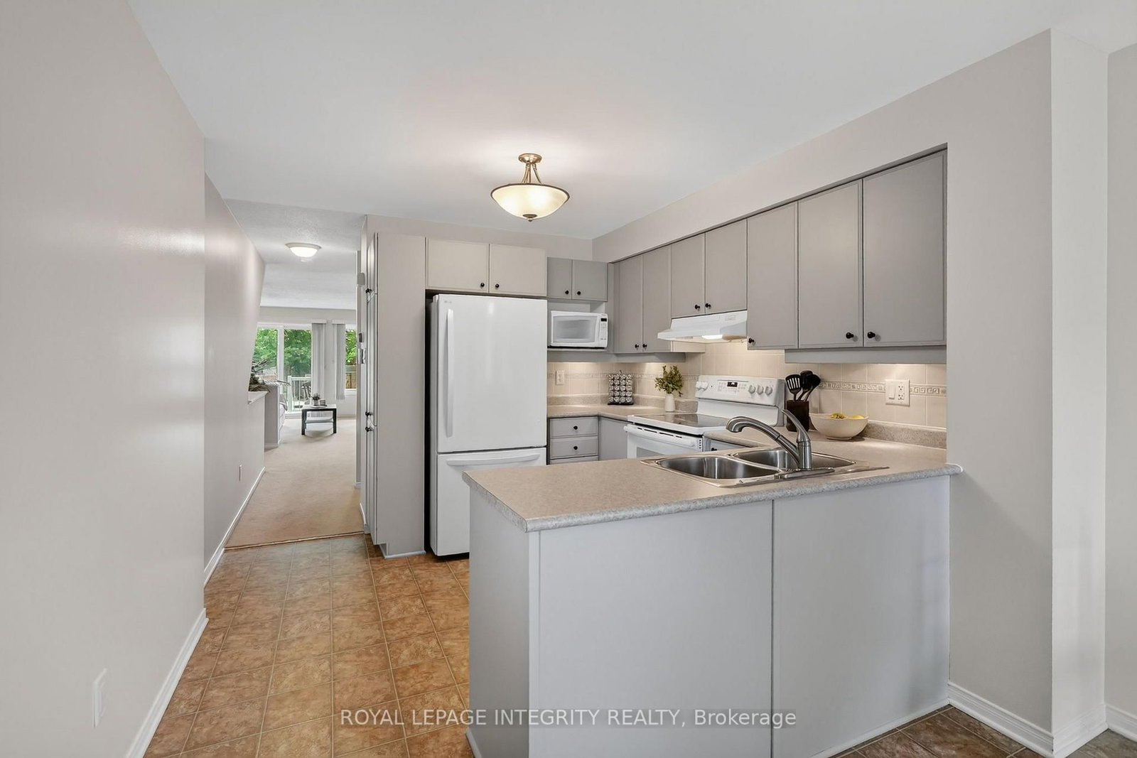 795 Longfields Drive • Ottawa, ON photo 5