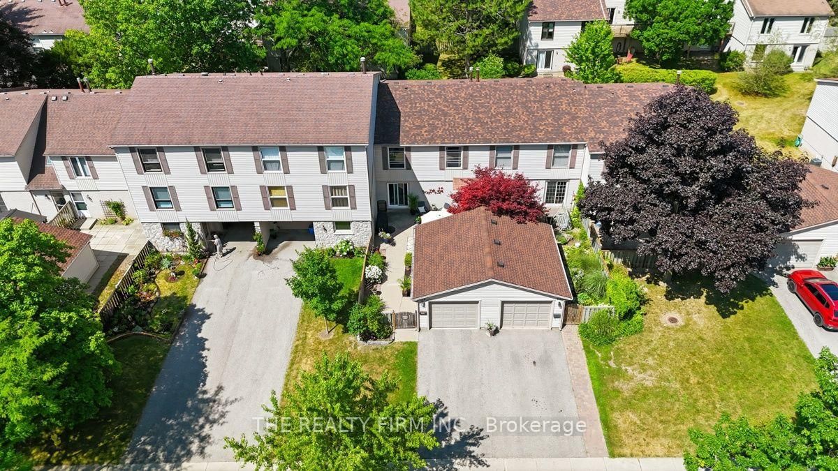 905 Dalhousie Drive, London South