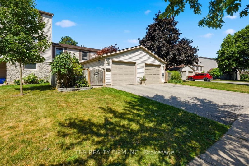 905 Dalhousie Drive