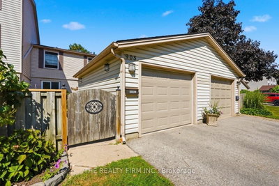 905 Dalhousie Drive • London South, ON photo 3