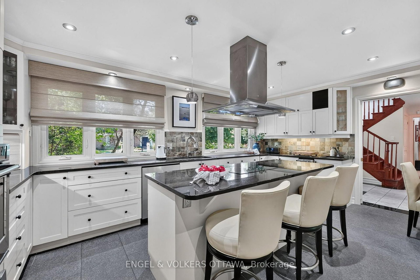 1907 Fairmeadow Crescent • Ottawa, ON photo 5