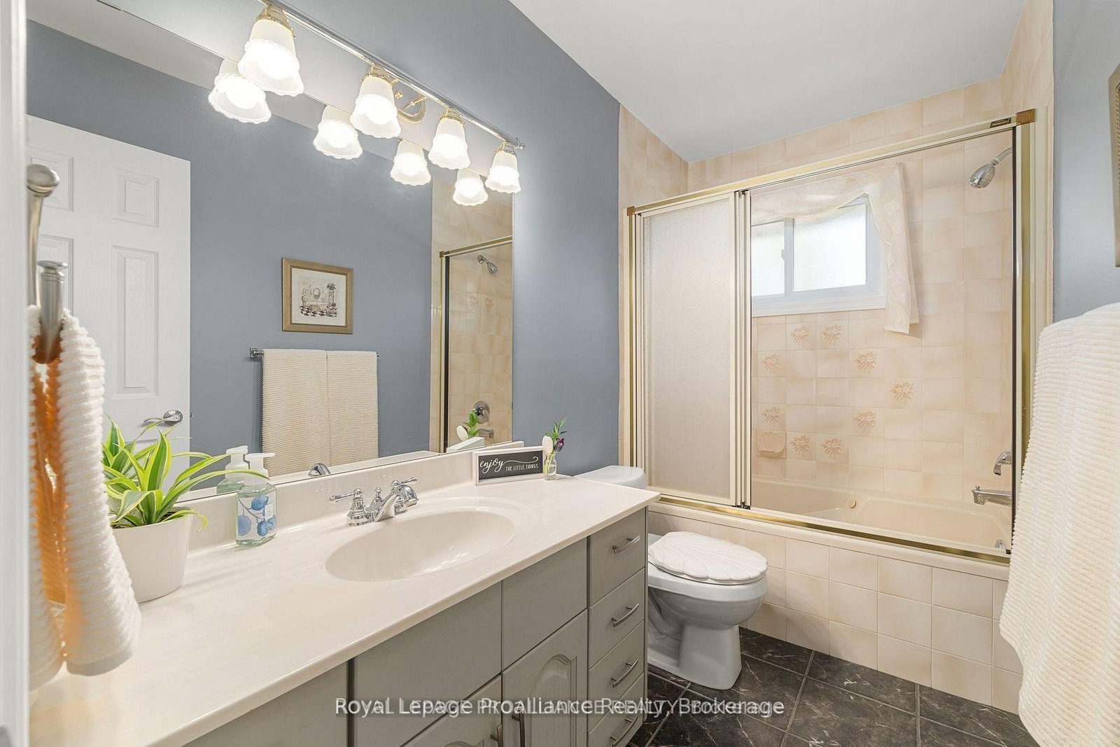 25 Keller Dr, Belleville, view 19