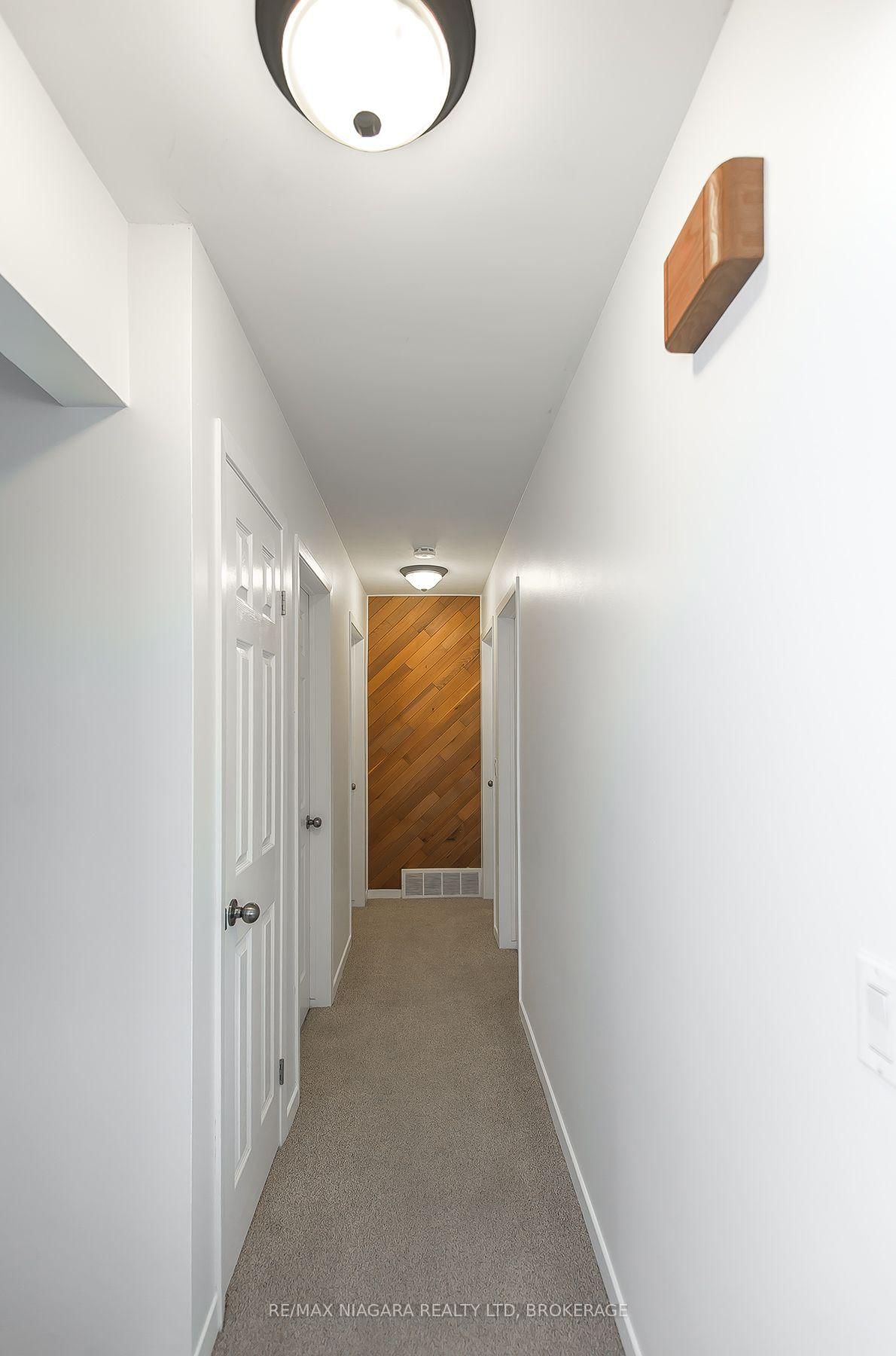 15 Windsor Terrace • Port Colborne, ON photo 12