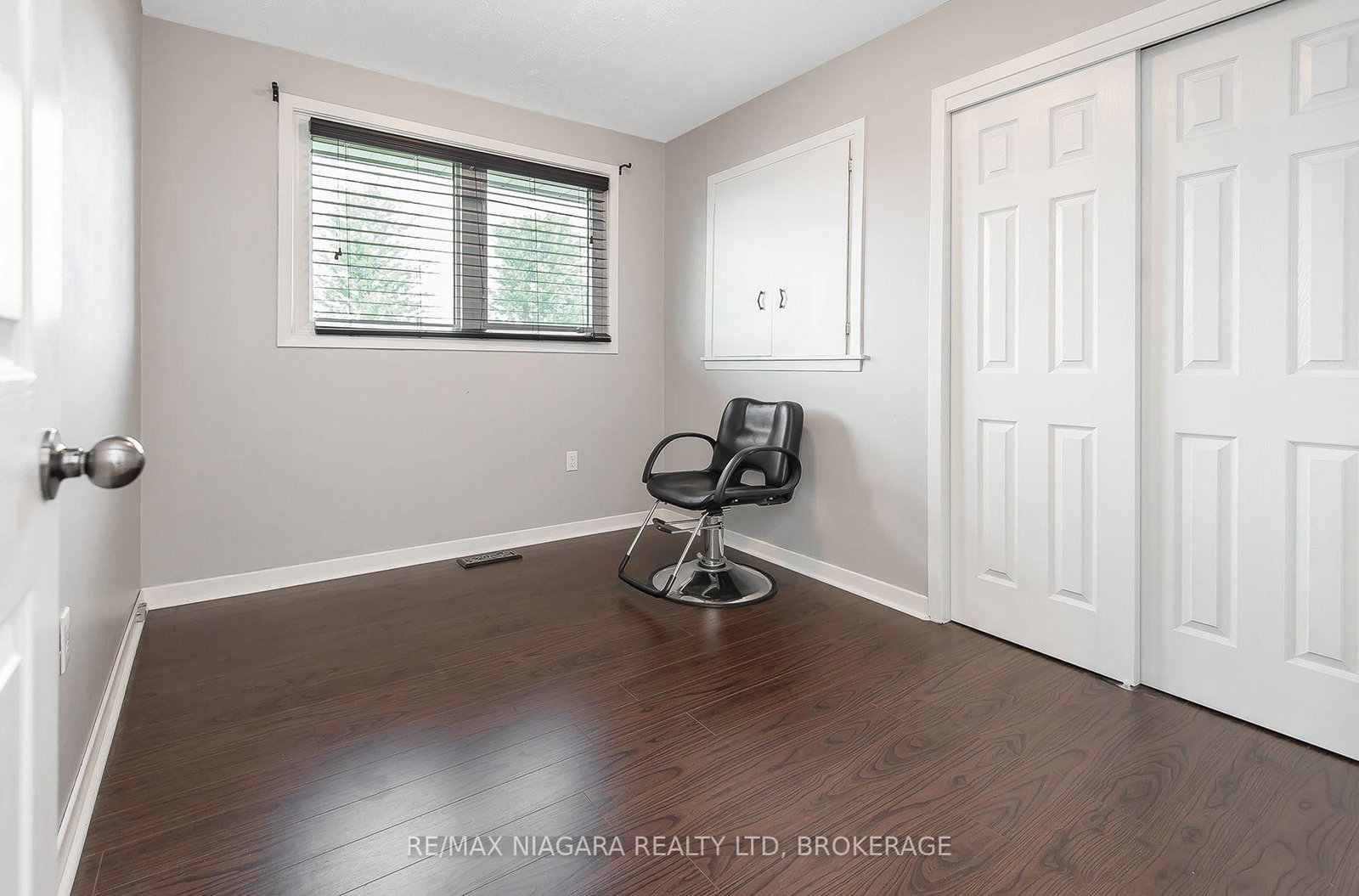 15 Windsor Terrace • Port Colborne, ON photo 20