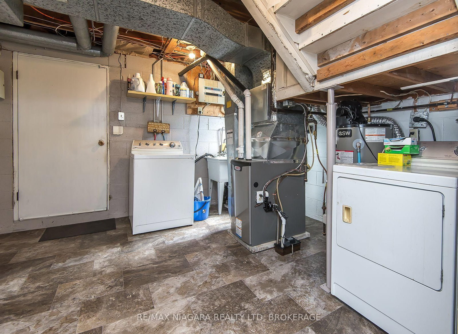 15 Windsor Terrace • Port Colborne, ON photo 29