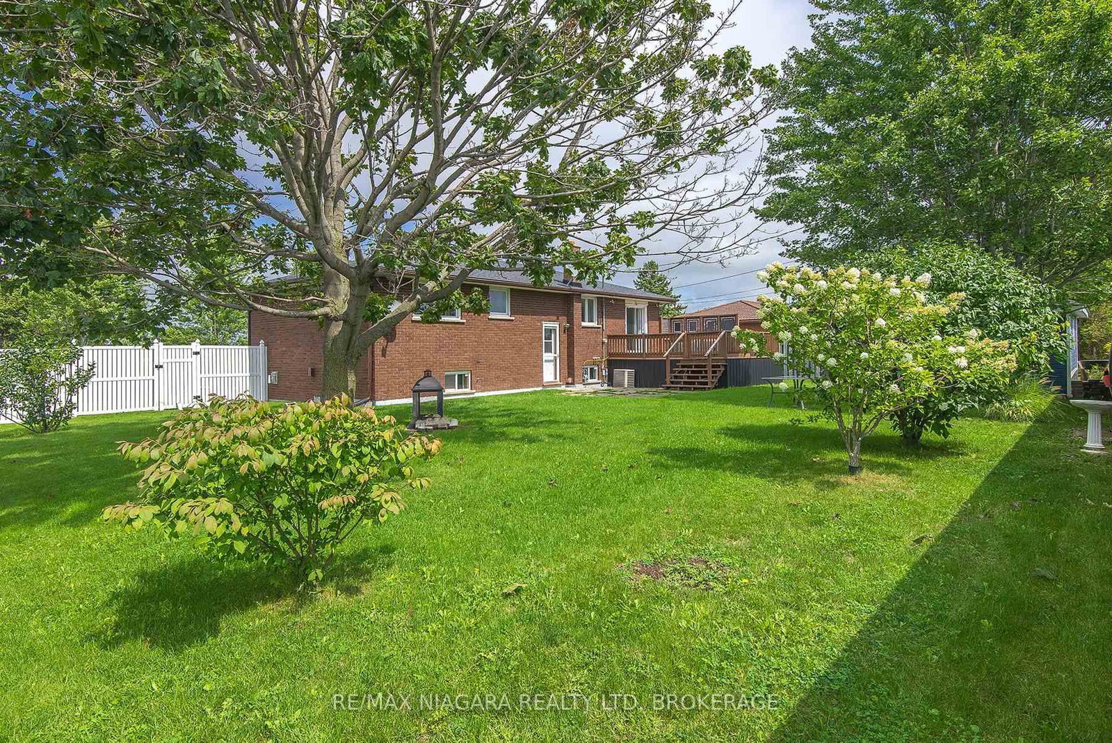 15 Windsor Terrace • Port Colborne, ON photo 35