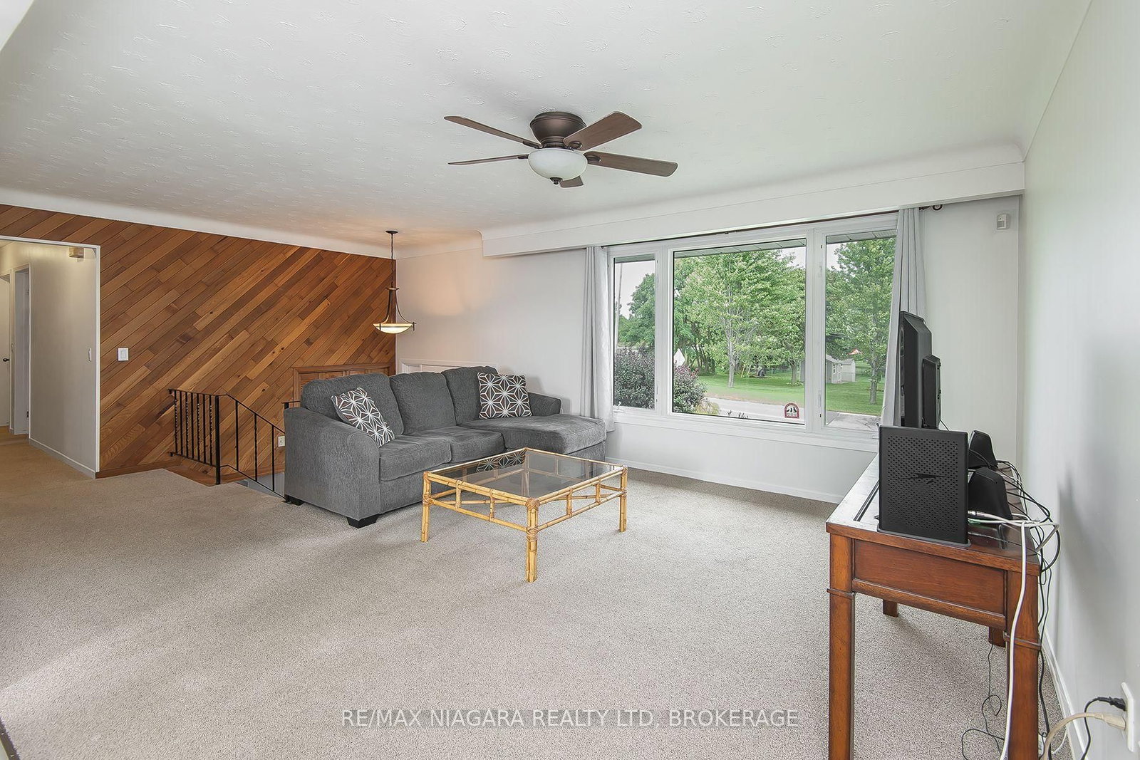 15 Windsor Terrace • Port Colborne, ON photo 5