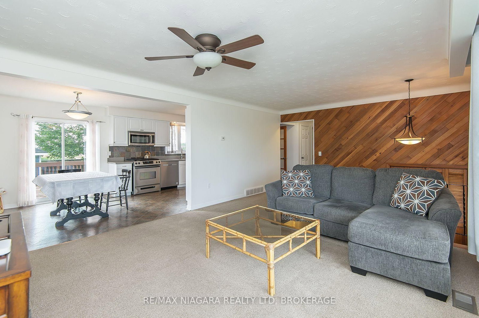 15 Windsor Terrace • Port Colborne, ON photo 6