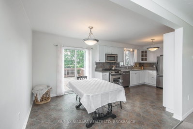 15 Windsor Terrace • Port Colborne, ON photo 8