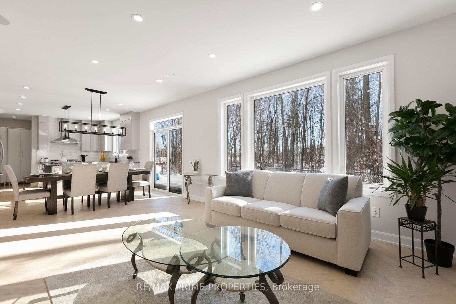 820 MERCIER Crescent • Ottawa, ON photo 11
