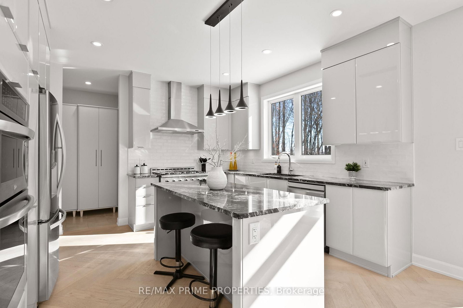820 MERCIER Crescent • Ottawa, ON photo 15