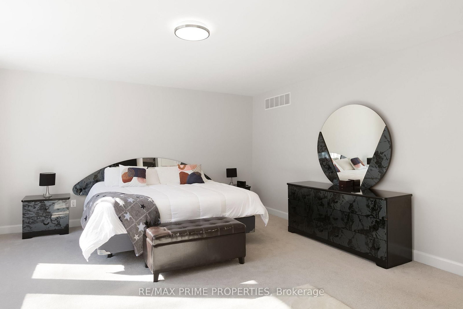 820 MERCIER Crescent • Ottawa, ON photo 24