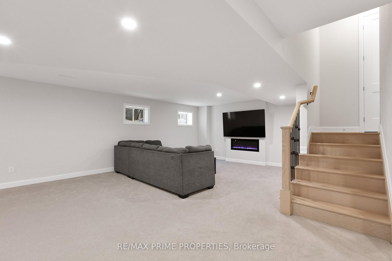 820 MERCIER Crescent • Ottawa, ON photo 34