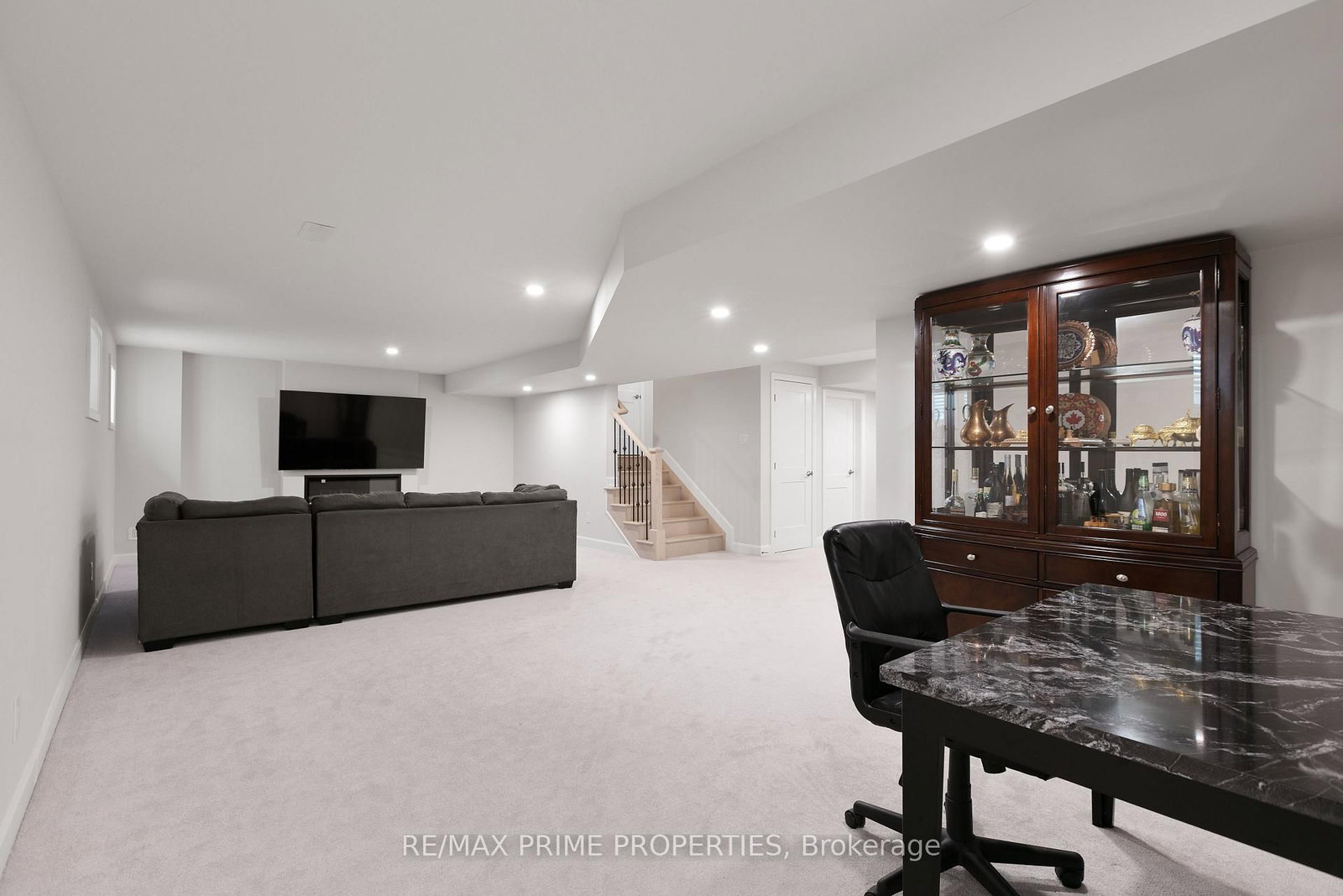 820 MERCIER Crescent • Ottawa, ON photo 39
