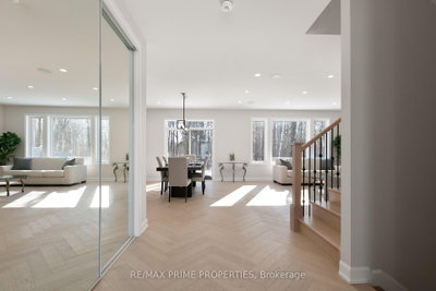 820 MERCIER Crescent • Ottawa, ON photo 6