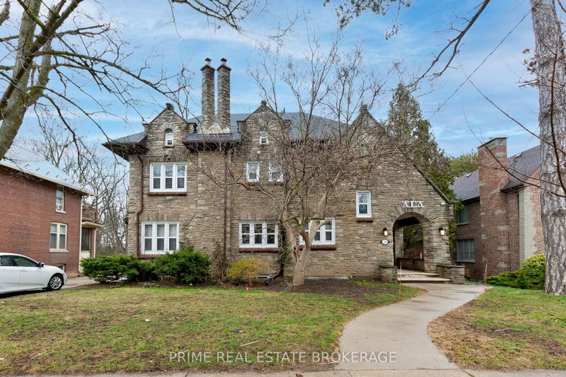 290 Huron Street