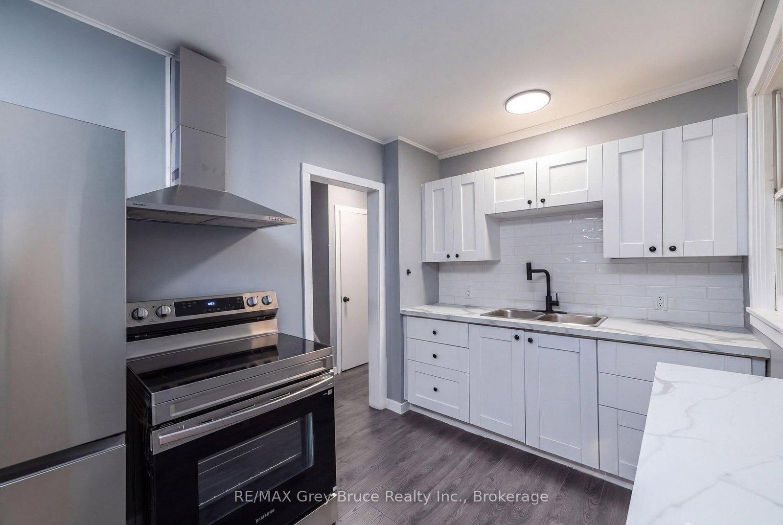 701 5th Street E • Owen Sound, ON photo 10