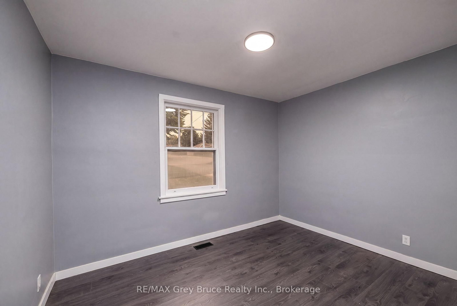 701 5th Street E • Owen Sound, ON photo 15
