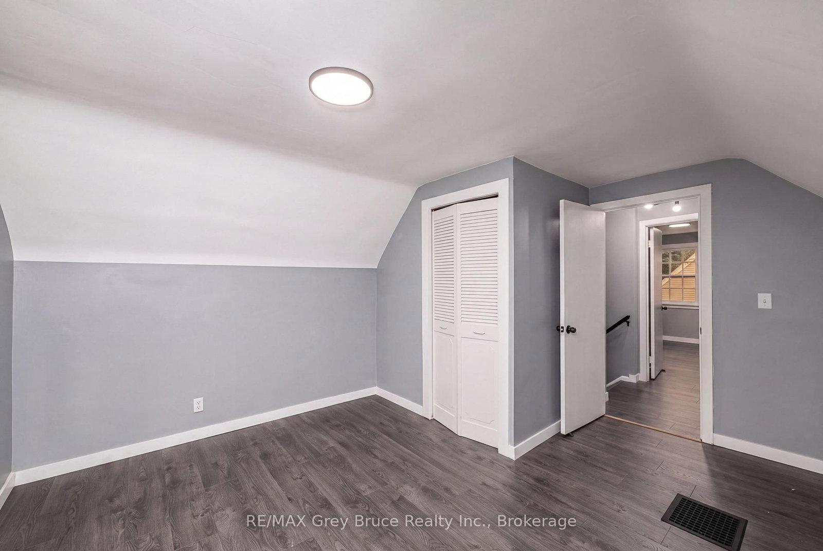 701 5th Street E • Owen Sound, ON photo 22