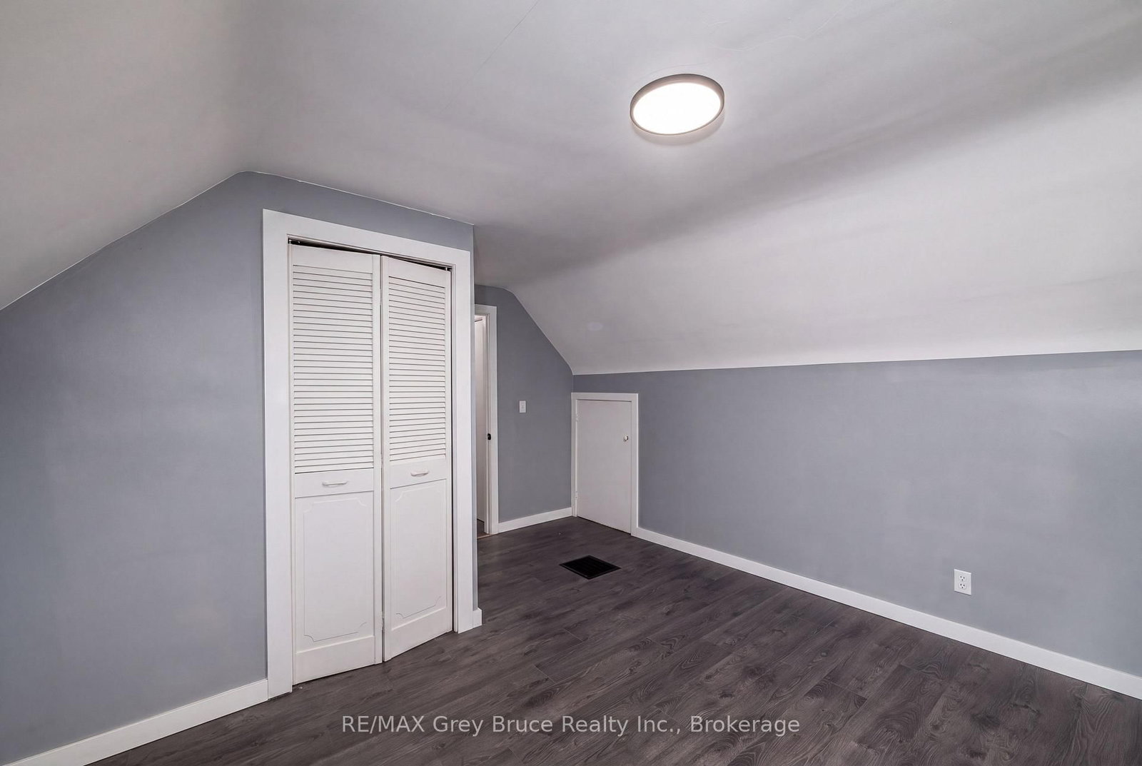 701 5th Street E • Owen Sound, ON photo 23