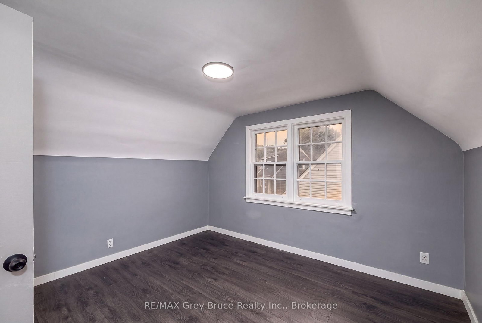 701 5th Street E • Owen Sound, ON photo 24