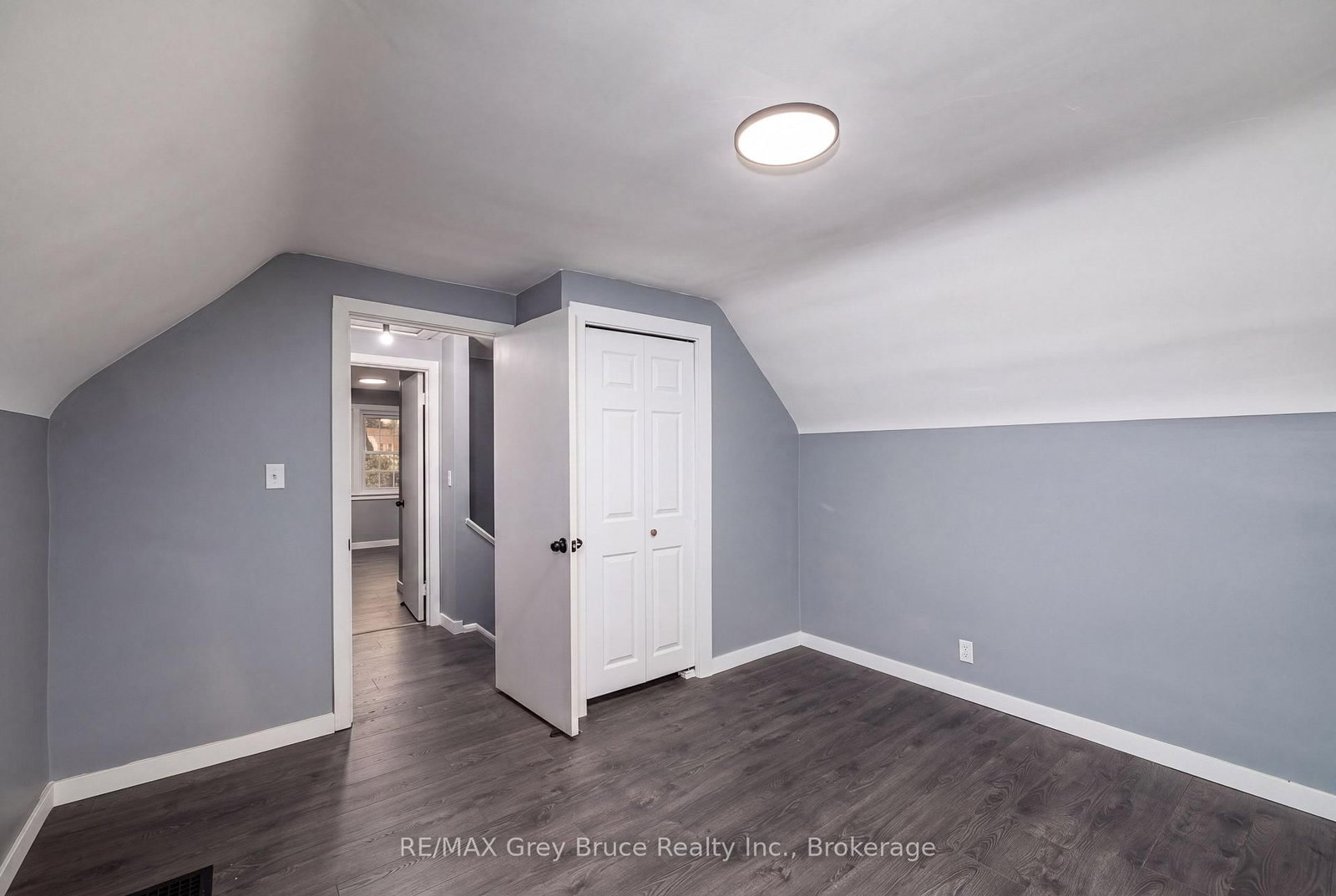 701 5th Street E • Owen Sound, ON photo 26