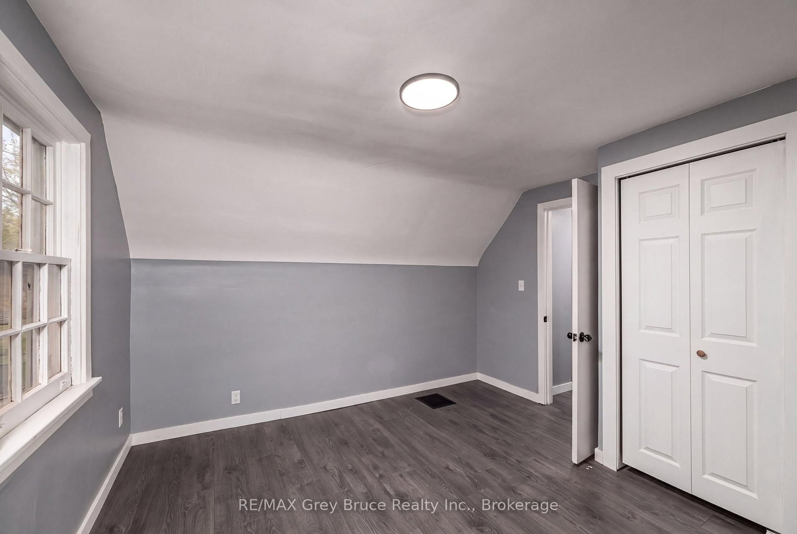 701 5th Street E • Owen Sound, ON photo 27